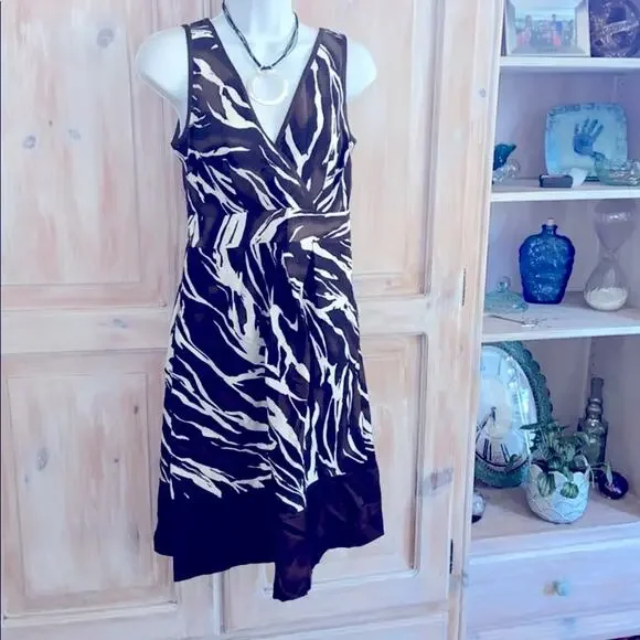 Banana Republic Silk Dress 

Size 0 - Picture 2 of 8